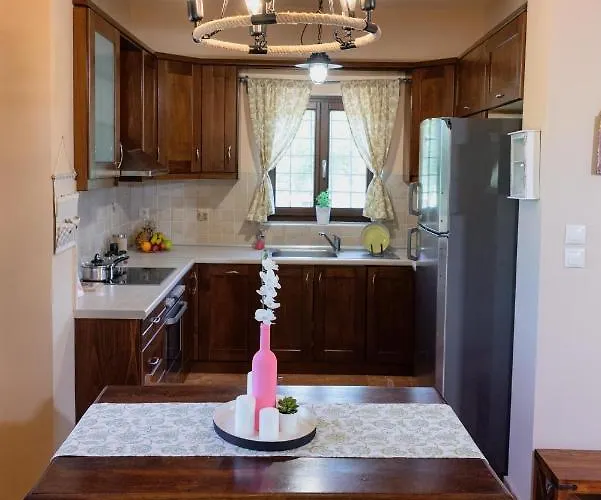 Karavos Grove 度假居